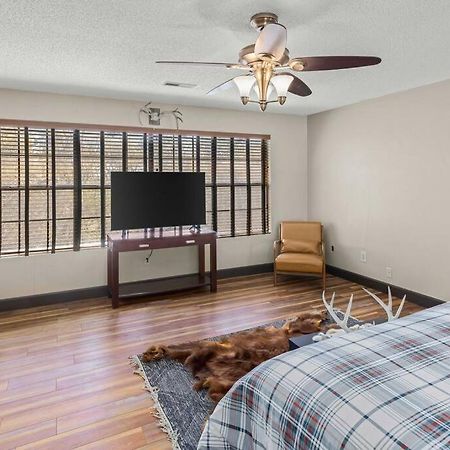 Stonegate Lodge Bear'S Den Kitchen, Pool, Firepit, Wifi ,Smart Tvs Eureka Springs Extérieur photo