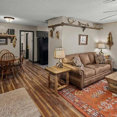 Stonegate Lodge Bear'S Den Kitchen, Pool, Firepit, Wifi ,Smart Tvs Eureka Springs Extérieur photo