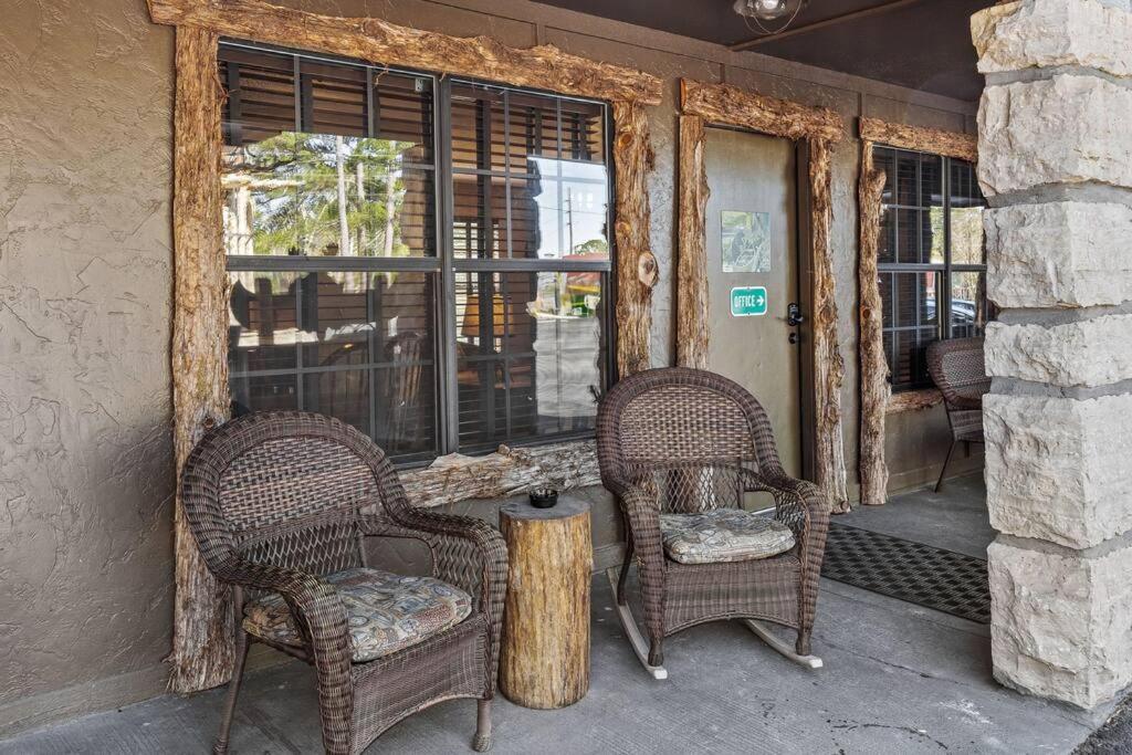 Stonegate Lodge Bear'S Den Kitchen, Pool, Firepit, Wifi ,Smart Tvs Eureka Springs Extérieur photo